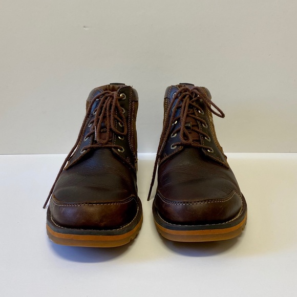 larchmont chukka boots